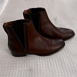 FRYE Brown leather booties 🤎
